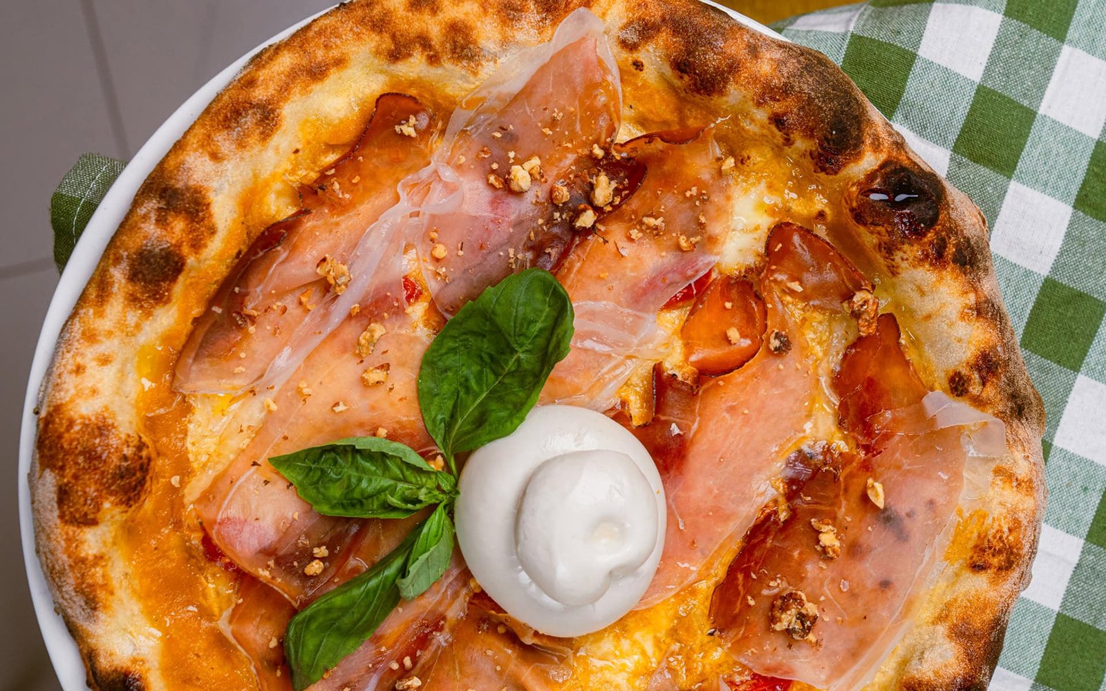 Burrata in Giallo Pizza