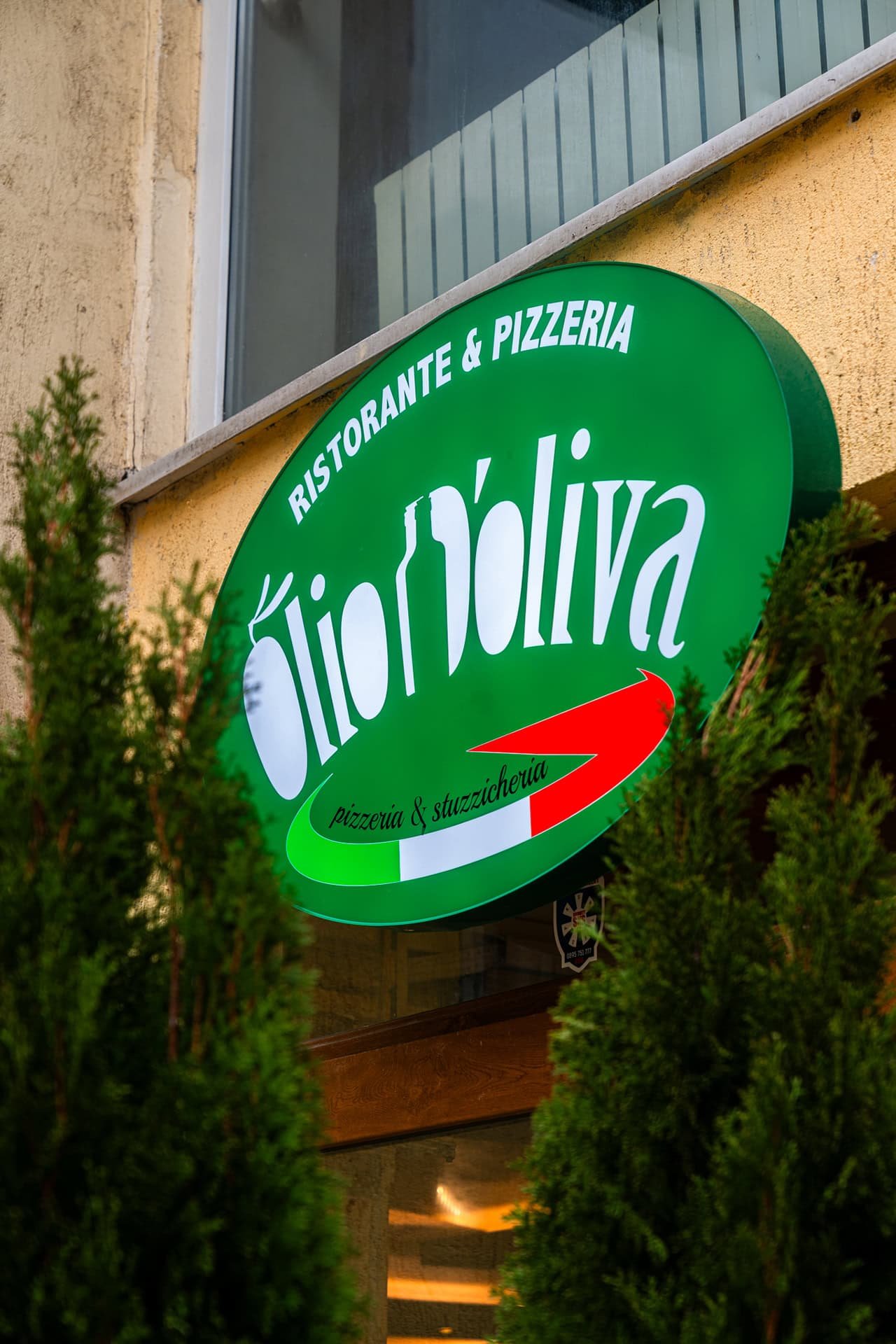 oliodolivapizzeria-interior11